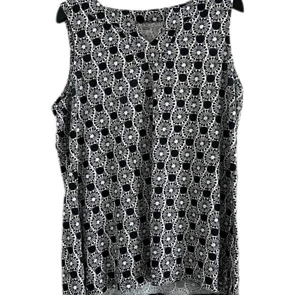 Kim Rogers PM floral tank. Sleeveless, airy and flowy. Medium Petite EUC - Picture 3 of 4